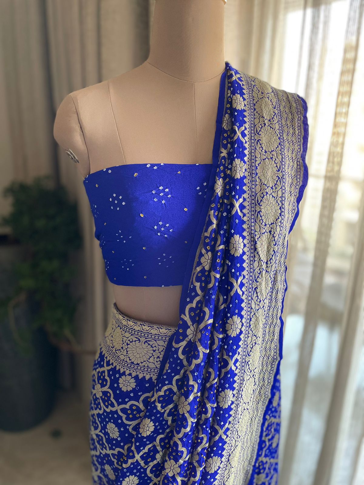 Kanika - Heart of Gold Saree