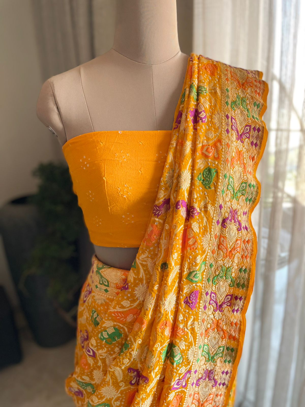 Aditi - Free and Unbounded Meenakari Motif Saree
