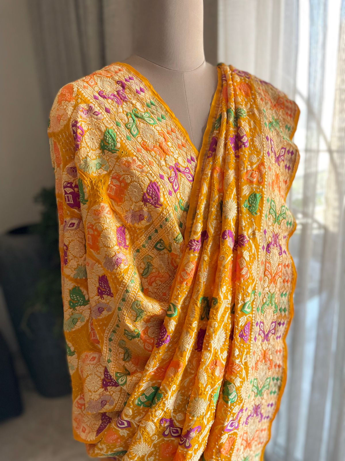 Aditi - Free and Unbounded Meenakari Motif Saree