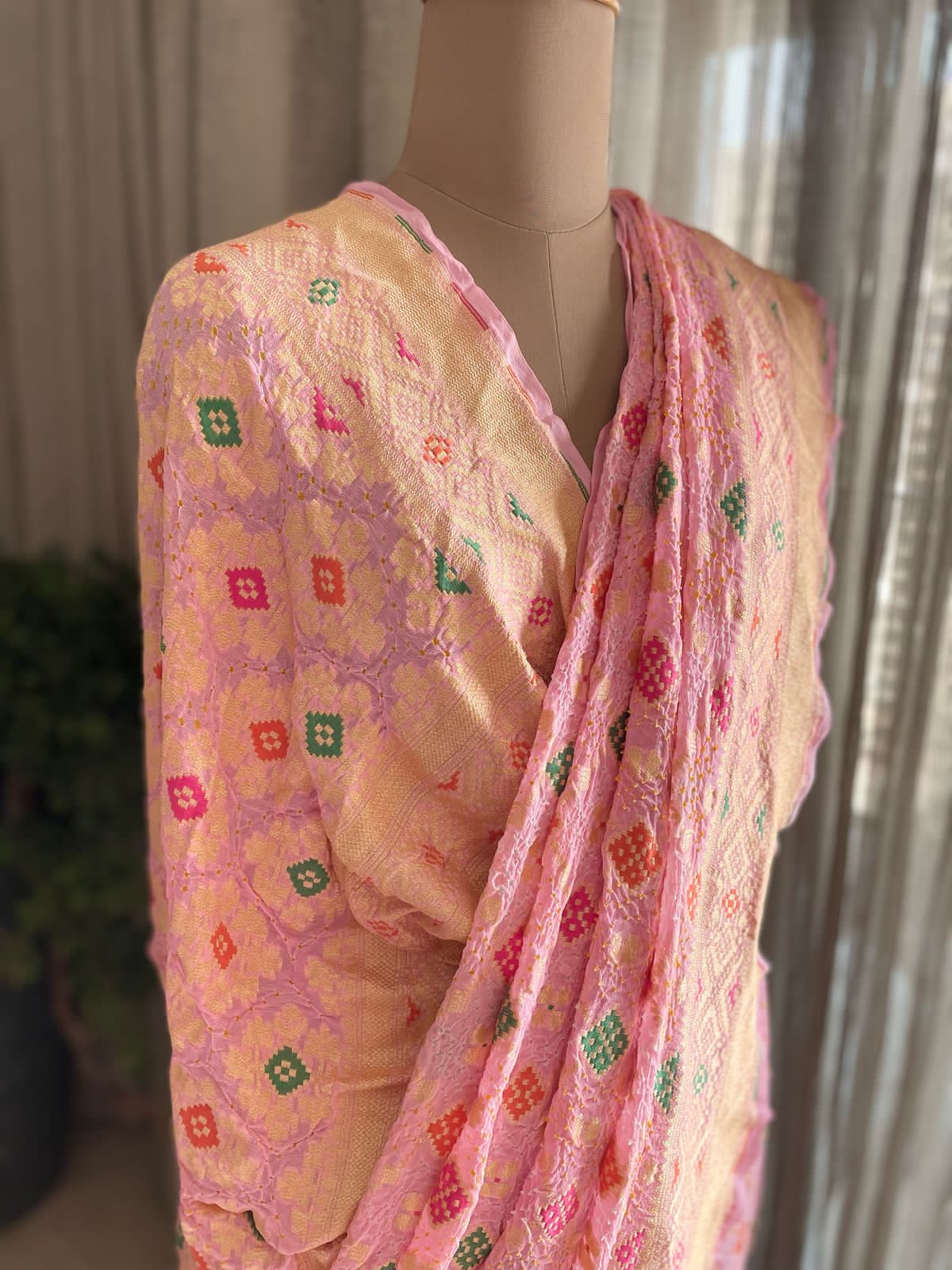 Ahaana - Ray of Morning Glory Meenakari Saree