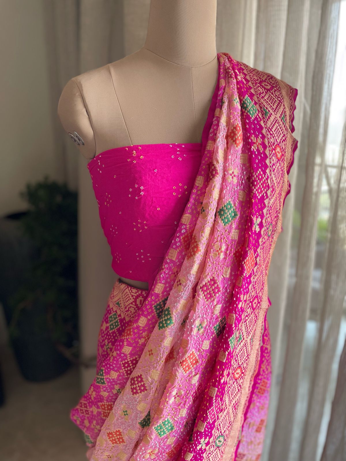Aaftaab - Beauty of My Beloved Meenakari Saree