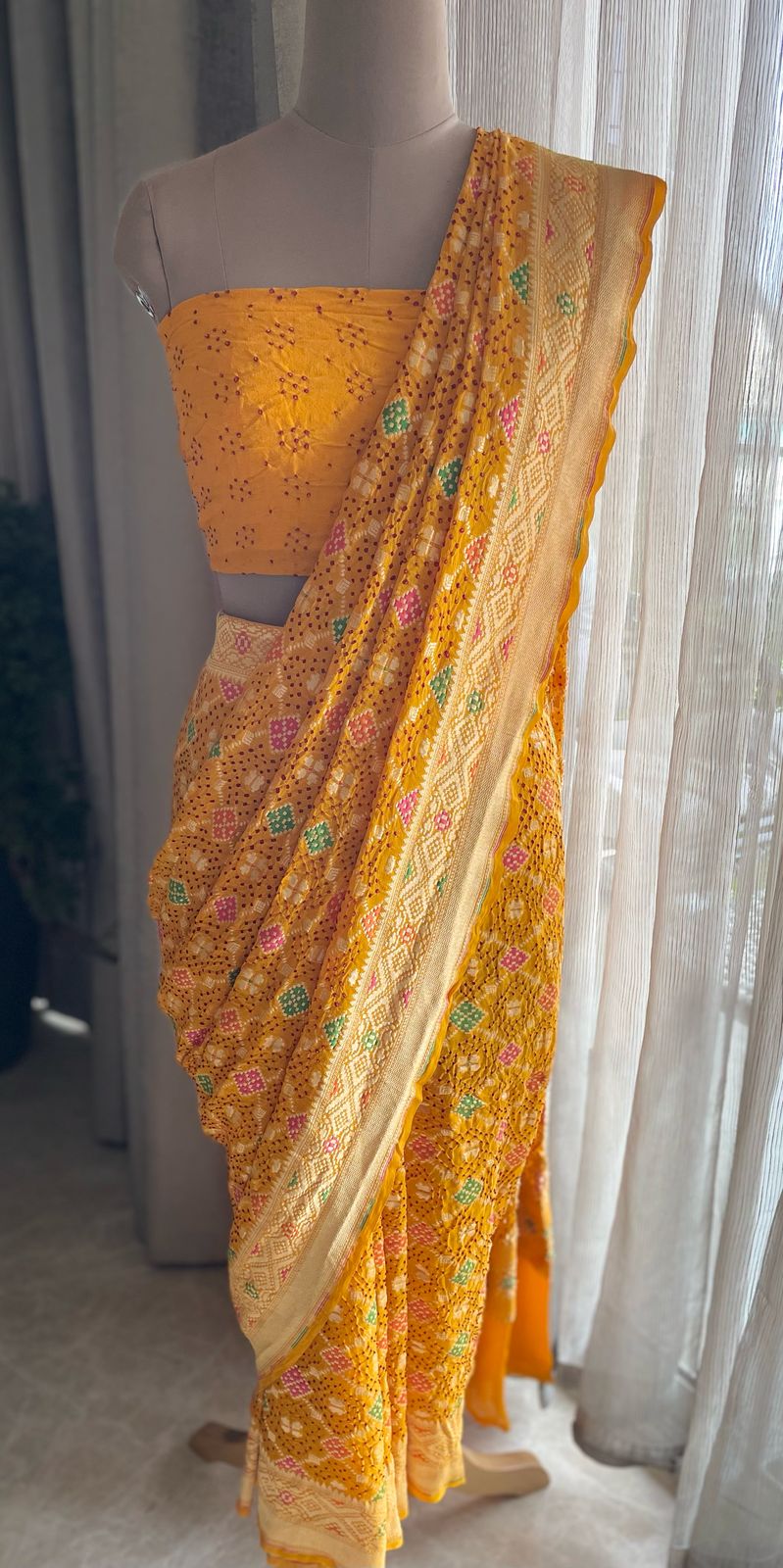 Nazaakat - The Expression of Love Meenakari Saree