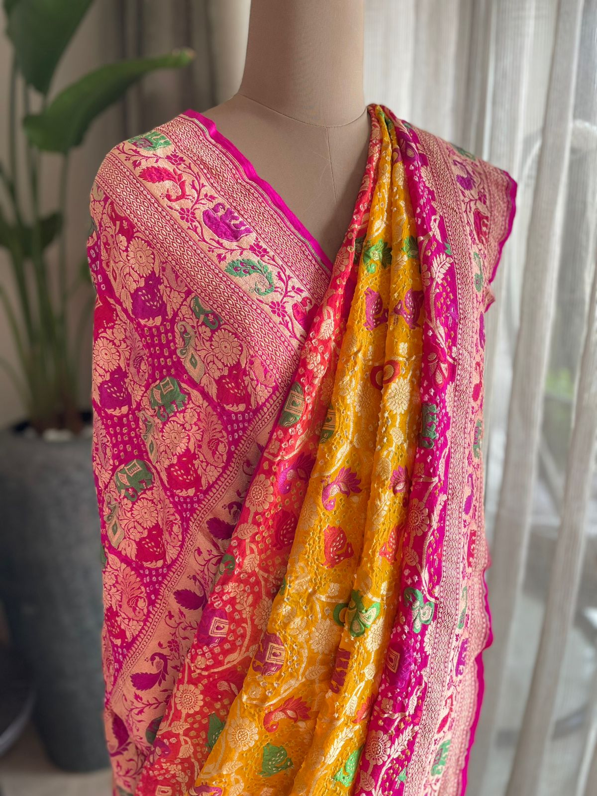 Lata - A Vine Meenakari Motif Saree