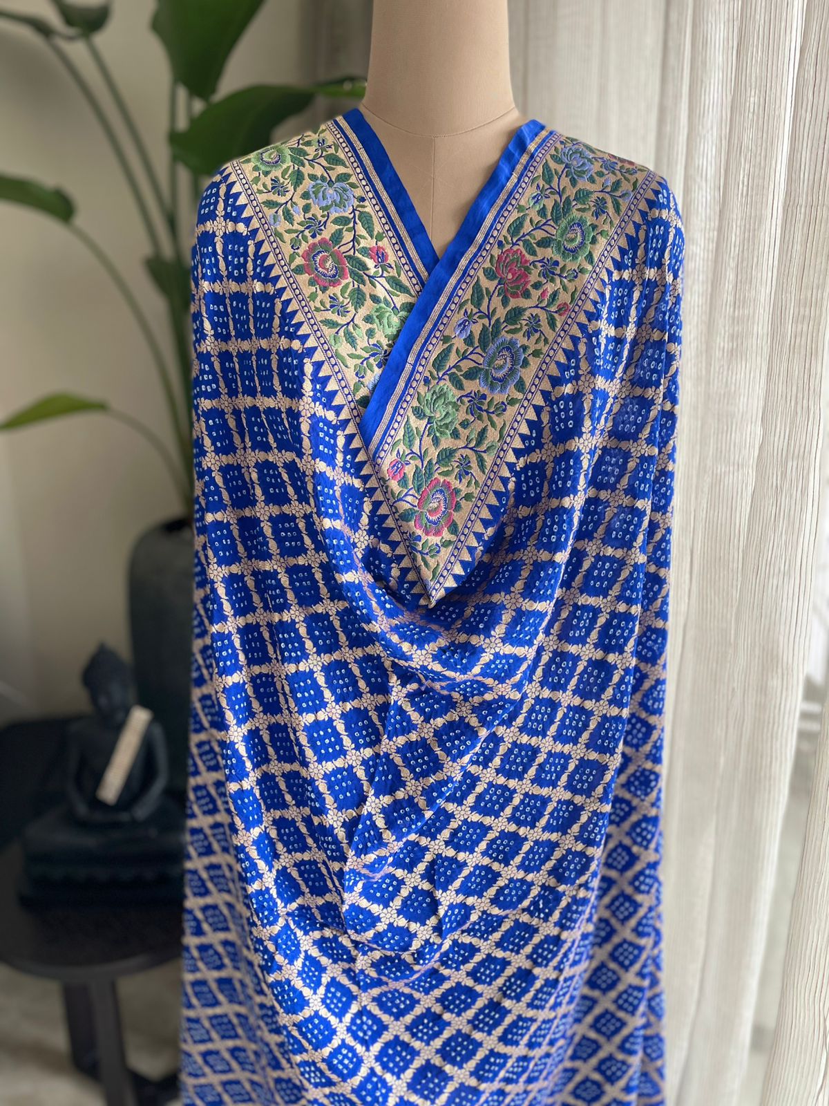 Rithvi - The Beauty Of Colours Meenakari Motif Dupatta