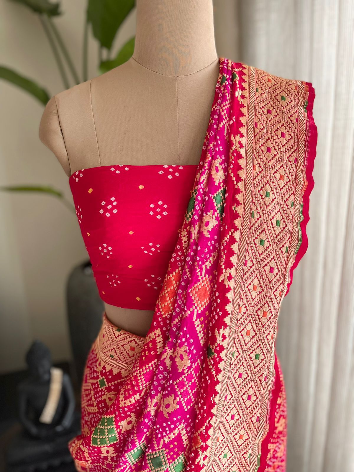 Saira - An Enchanting Princess Meenakari Saree