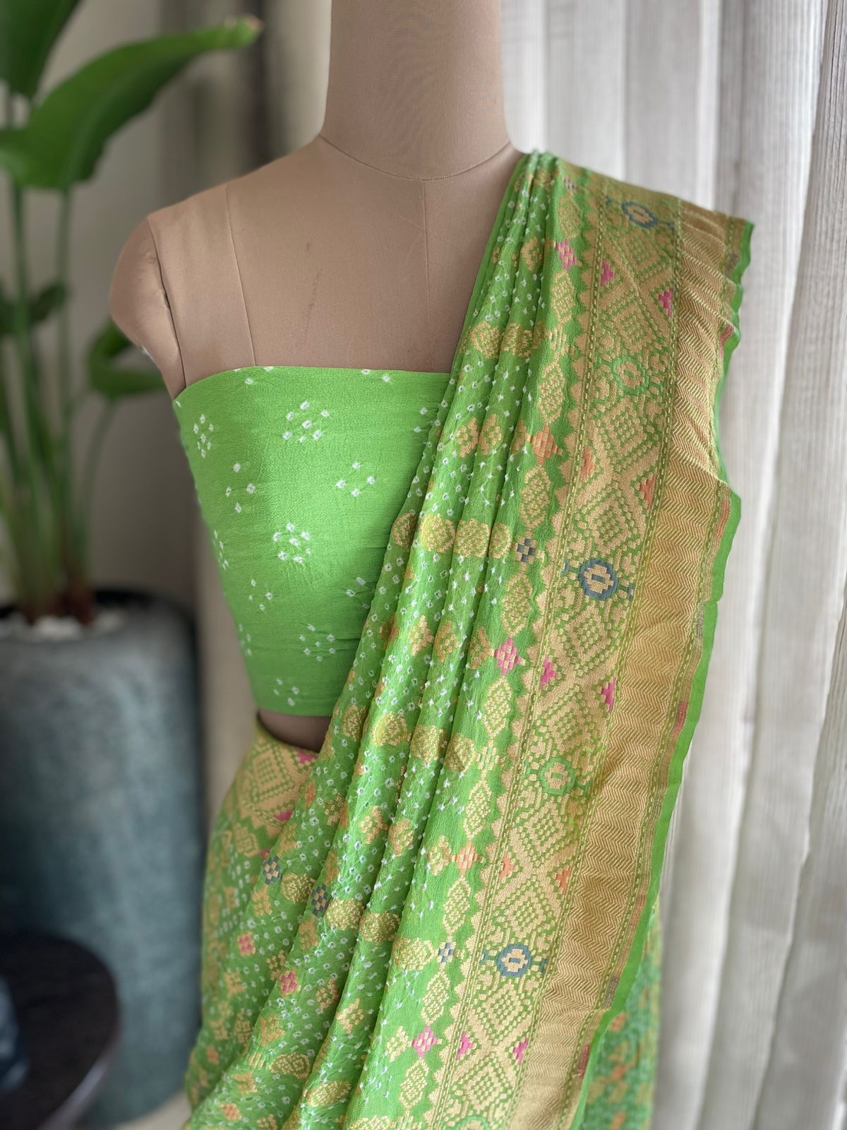 Nazaakat - The Expression of Love Meenakari Saree