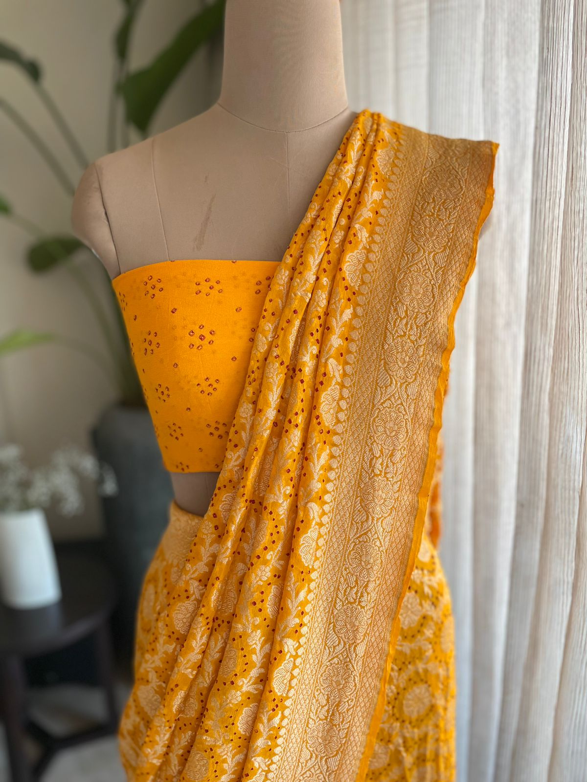 Mihika - Dew Drops Saree