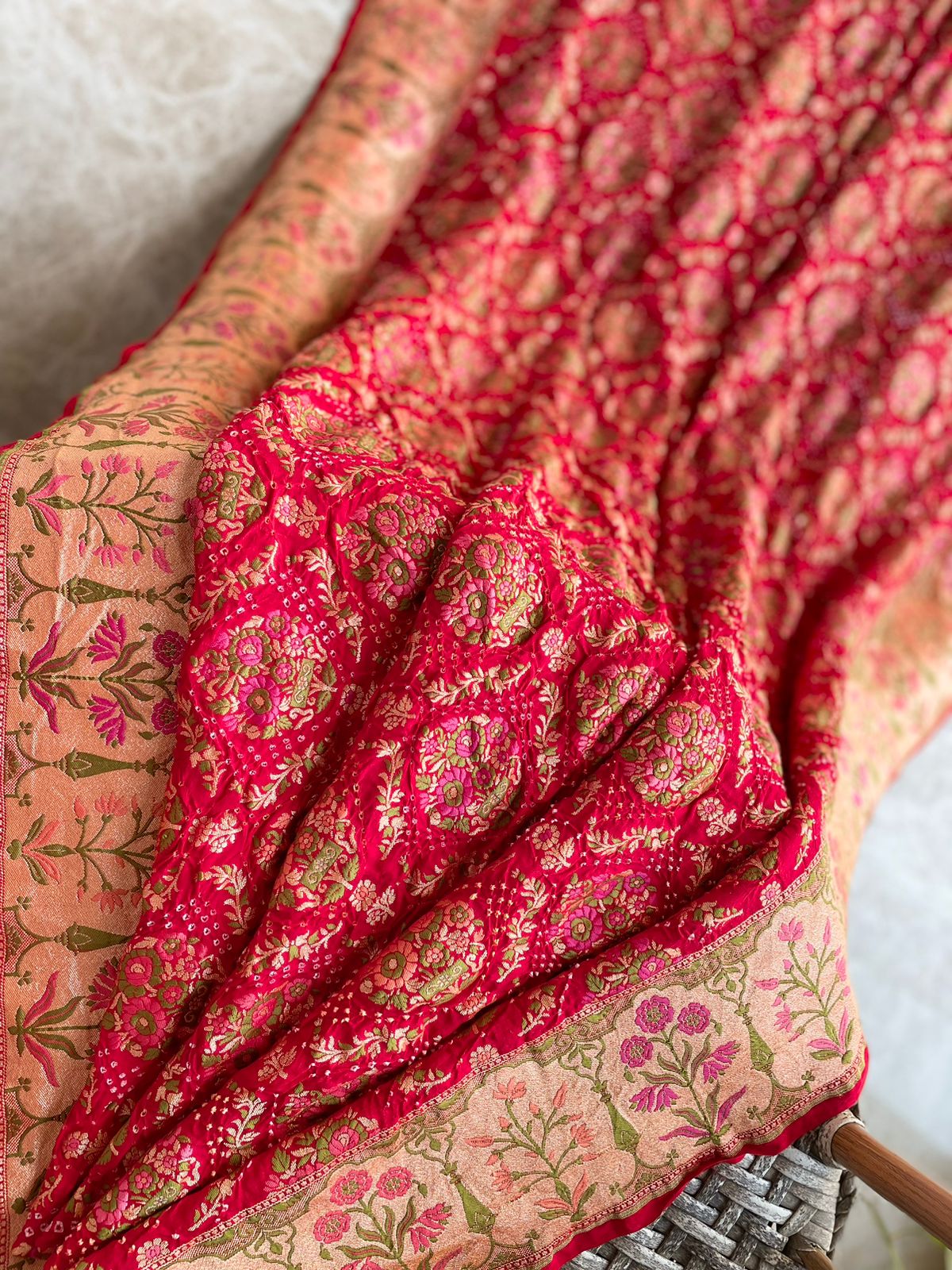 Mitali - Bond Between Friendship Meenakari Motif Saree