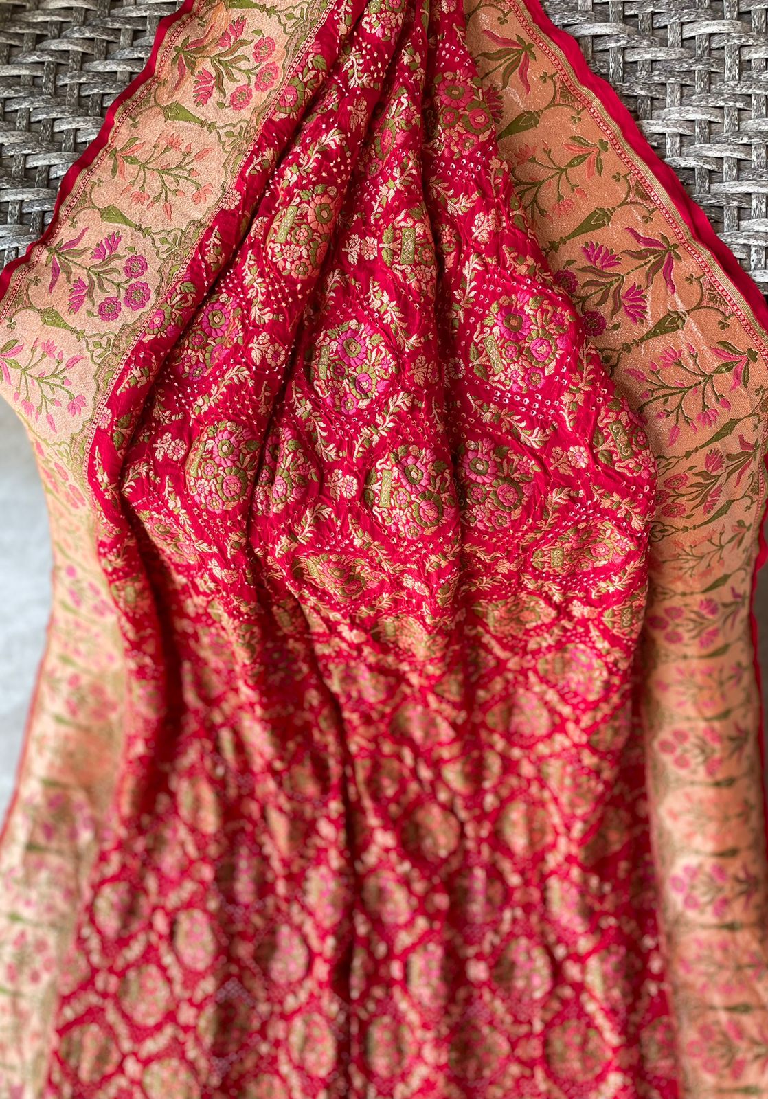 Mitali - Bond Between Friendship Meenakari Motif Saree