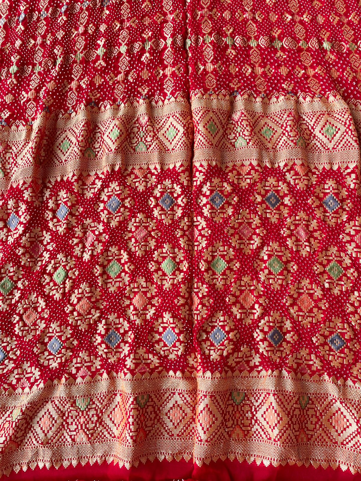 Saira - An Enchanting Princess Meenakari Saree