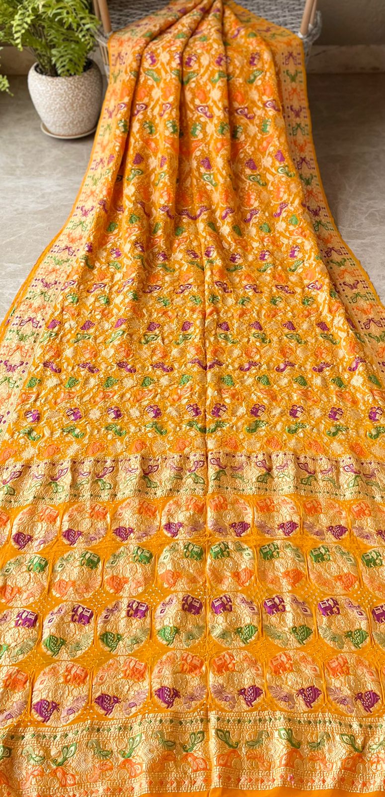 Aditi - Free and Unbounded Meenakari Motif Saree