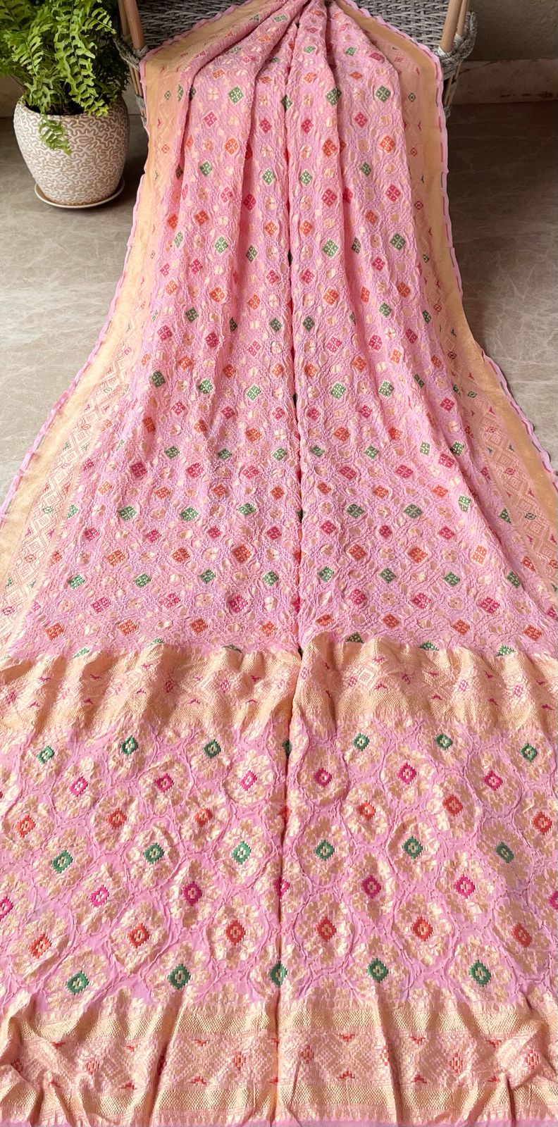 Ahaana - Ray of Morning Glory Meenakari Saree