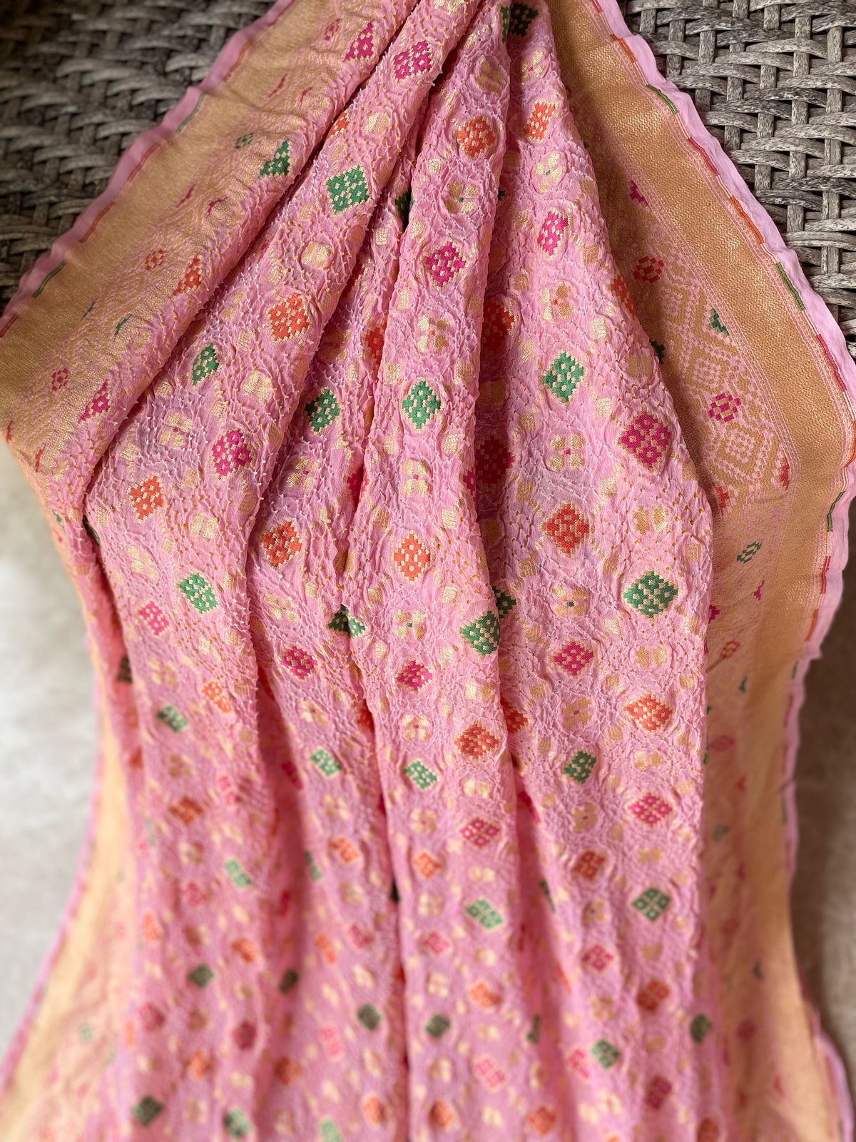 Ahaana - Ray of Morning Glory Meenakari Saree