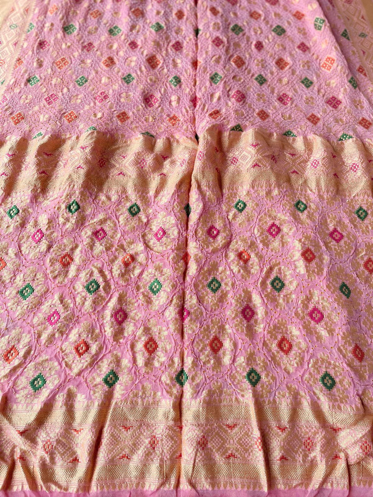 Ahaana - Ray of Morning Glory Meenakari Saree