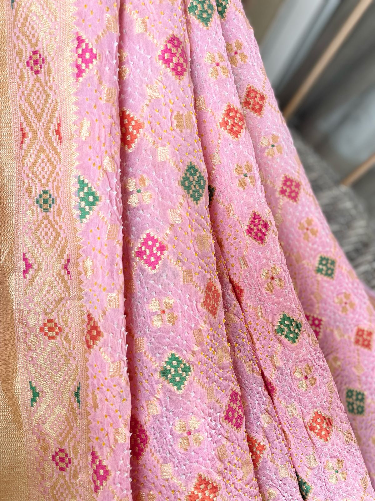 Ahaana - Ray of Morning Glory Meenakari Saree