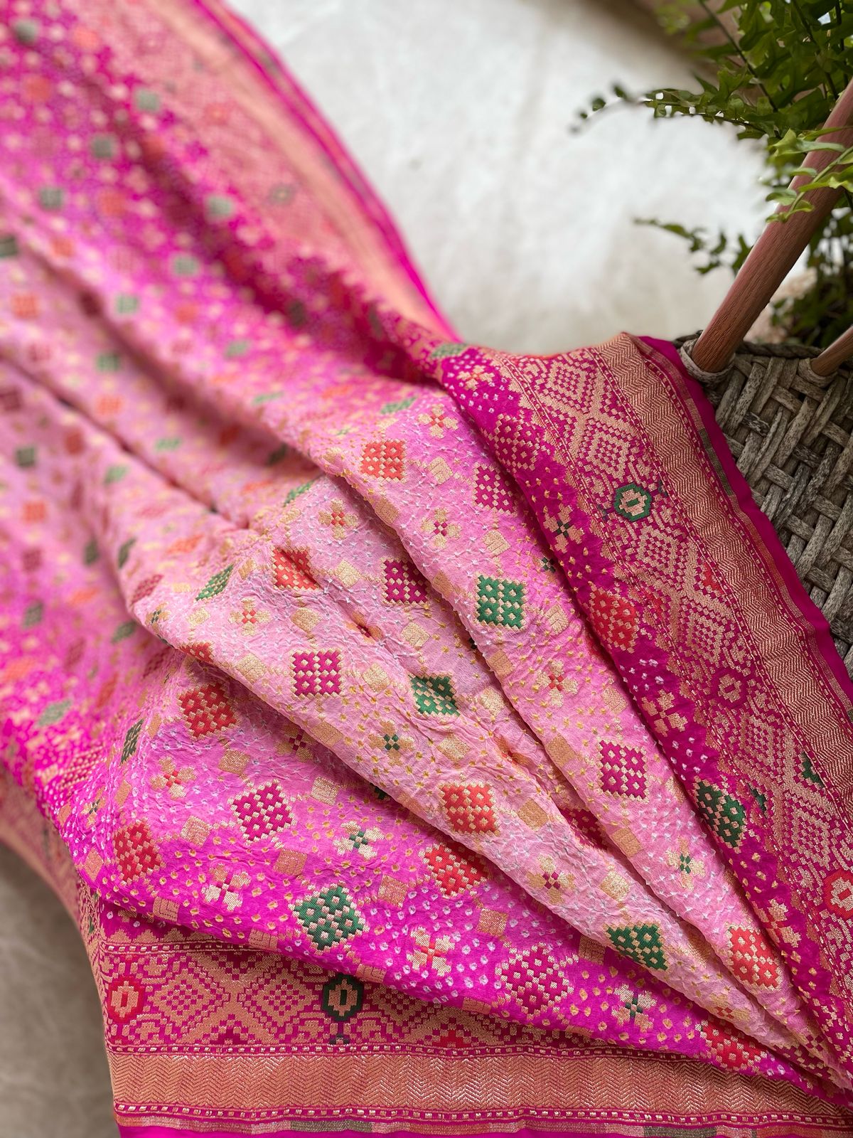 Aaftaab - Beauty of My Beloved Meenakari Saree