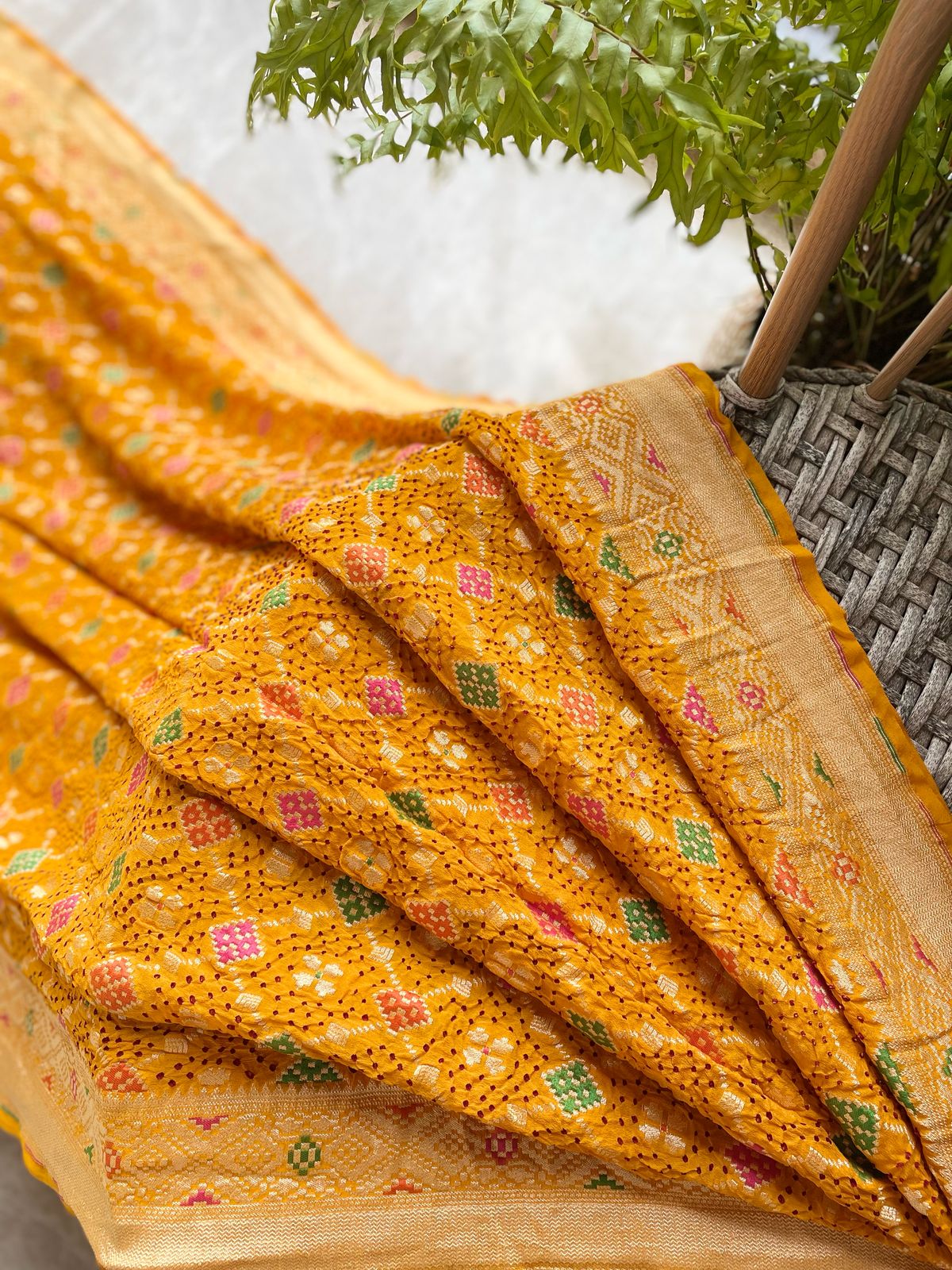 Nazaakat - The Expression of Love Meenakari Saree