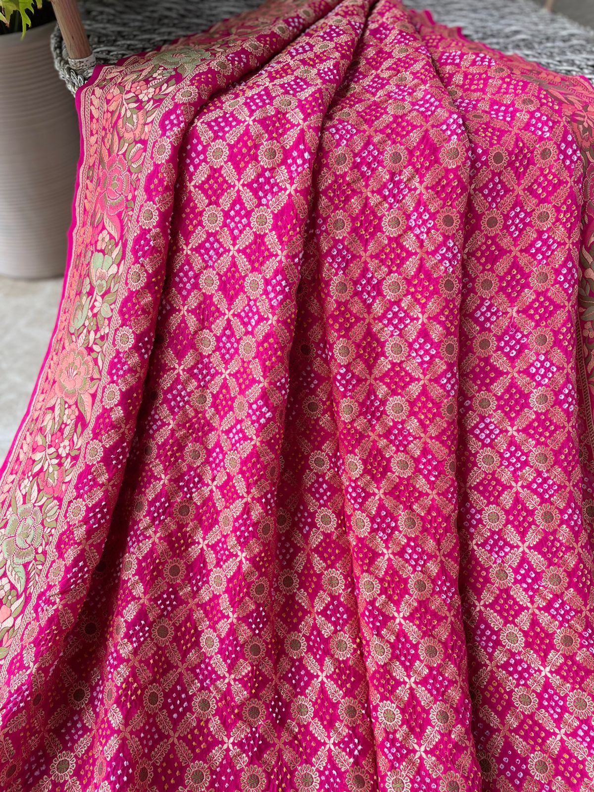 Arya - Noble Goddess Meenakari Motif Saree