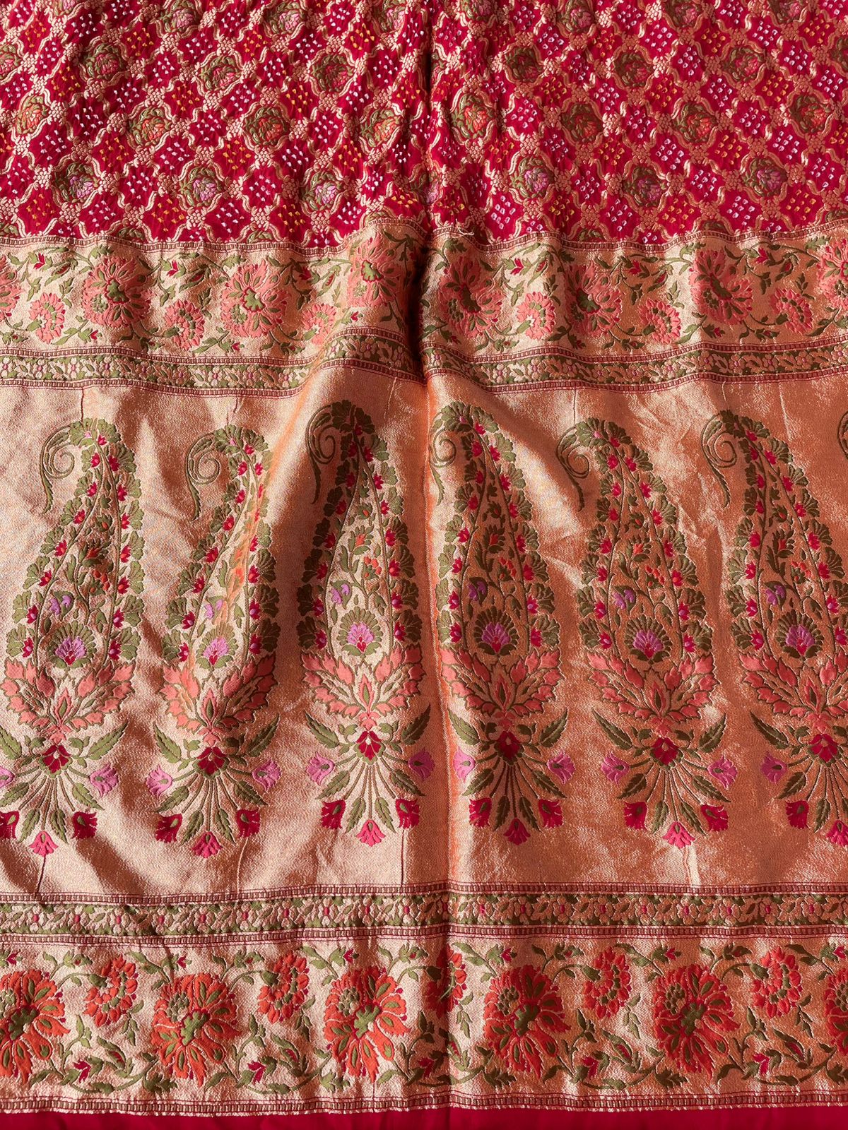 Kashvi - Shining Star Meenakari Motif Saree