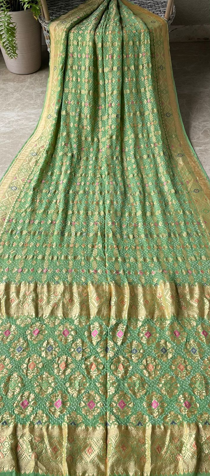 Nazaakat - The Expression of Love Meenakari Saree