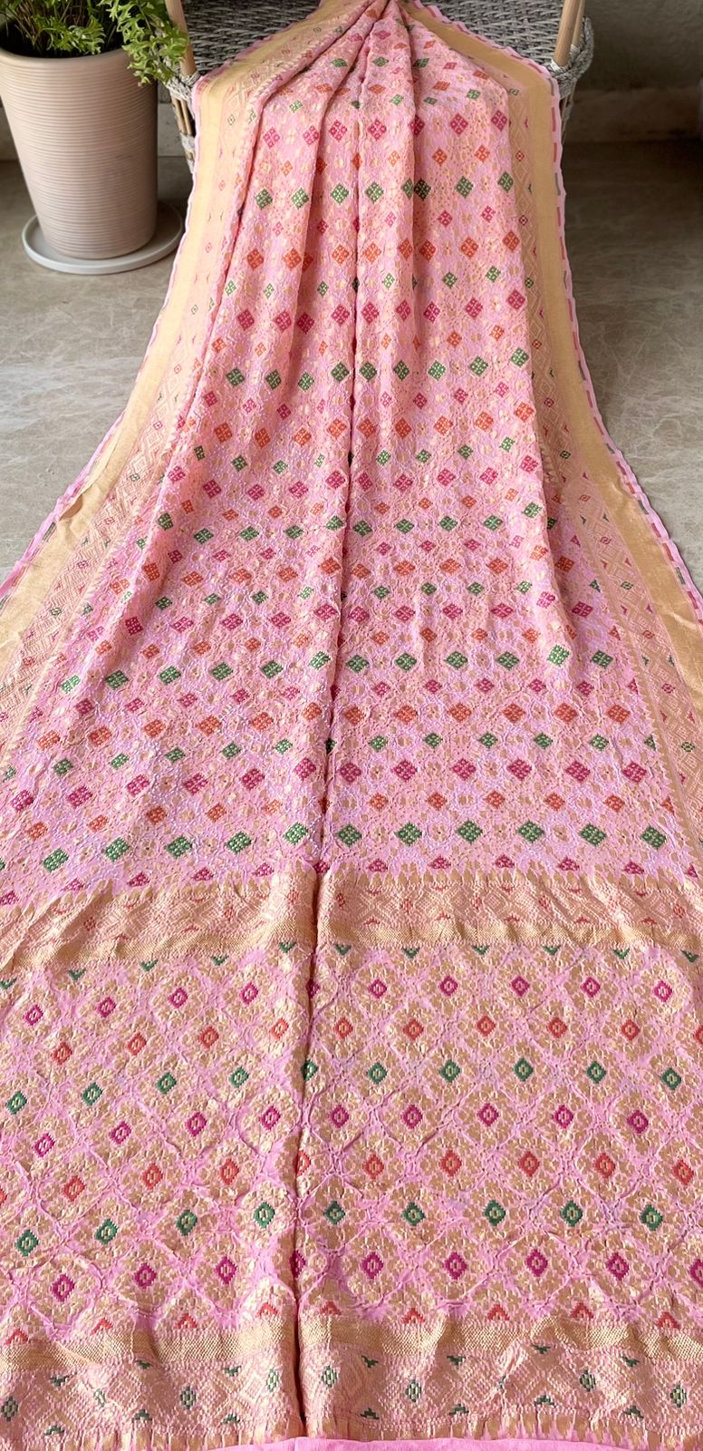 Ahaana - Ray of Morning Glory Meenakari Saree