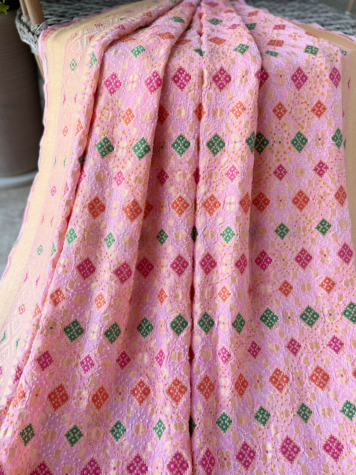 Ahaana - Ray of Morning Glory Meenakari Saree