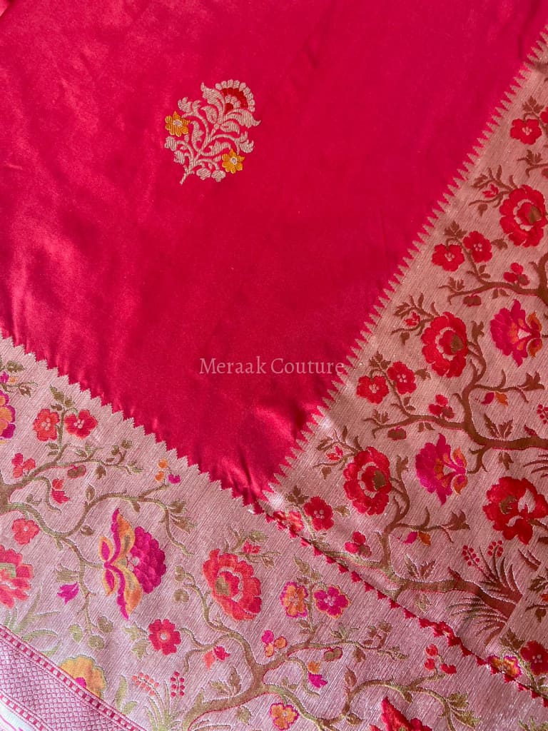 Namya - Worthy Of Honour Banarasi Silk Saree