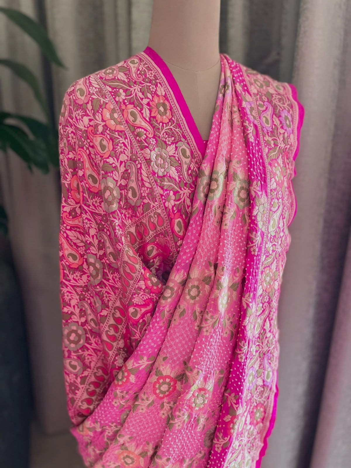 Tanuja - Pink & Peach Tilfi Meenakari Bandhani Saree