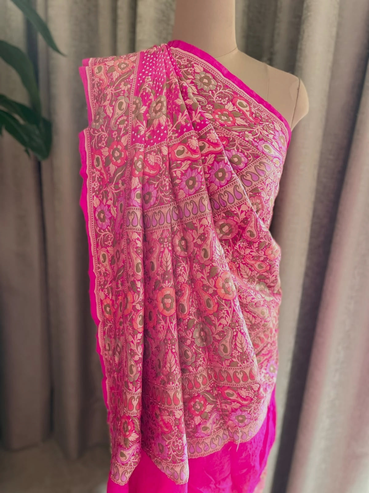 Tanuja - Pink & Peach Tilfi Meenakari Bandhani Saree