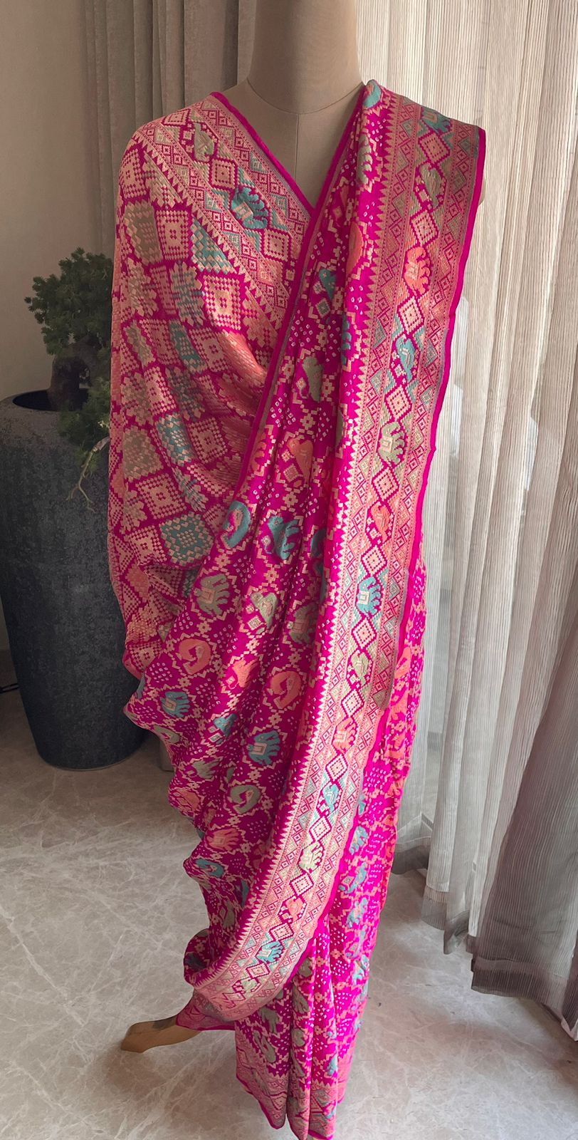 Amisha - Beautiful & Pure Meenakari Motif Saree