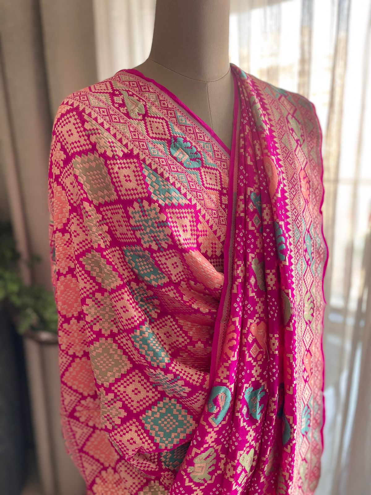 Amisha - Beautiful & Pure Meenakari Motif Saree