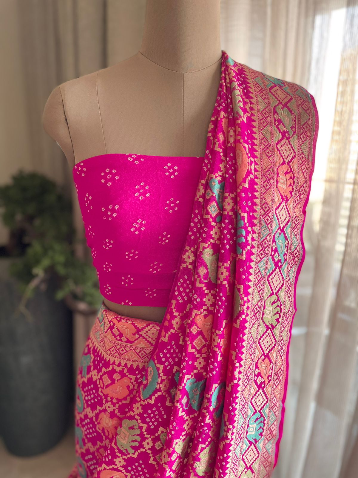Amisha - Beautiful & Pure Meenakari Motif Saree