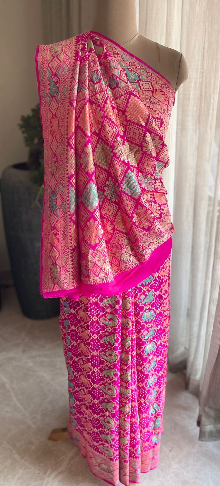 Amisha - Beautiful & Pure Meenakari Motif Saree