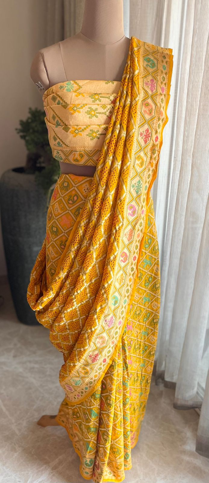 Riya - A Gem Meenakari Motif Saree