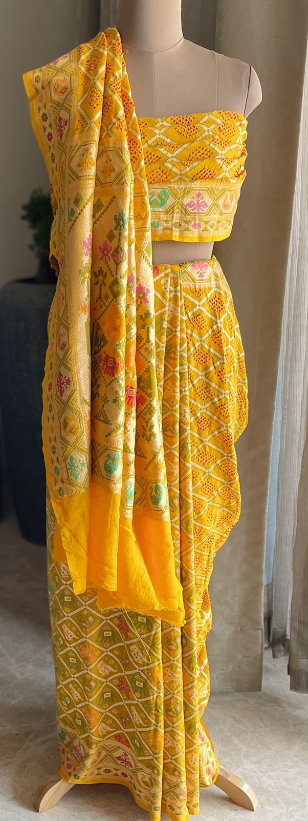 Riya - A Gem Meenakari Motif Saree