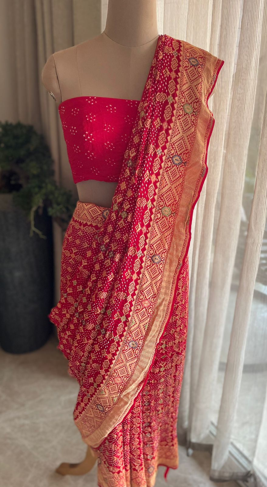 Saira - An Enchanting Princess Meenakari Saree