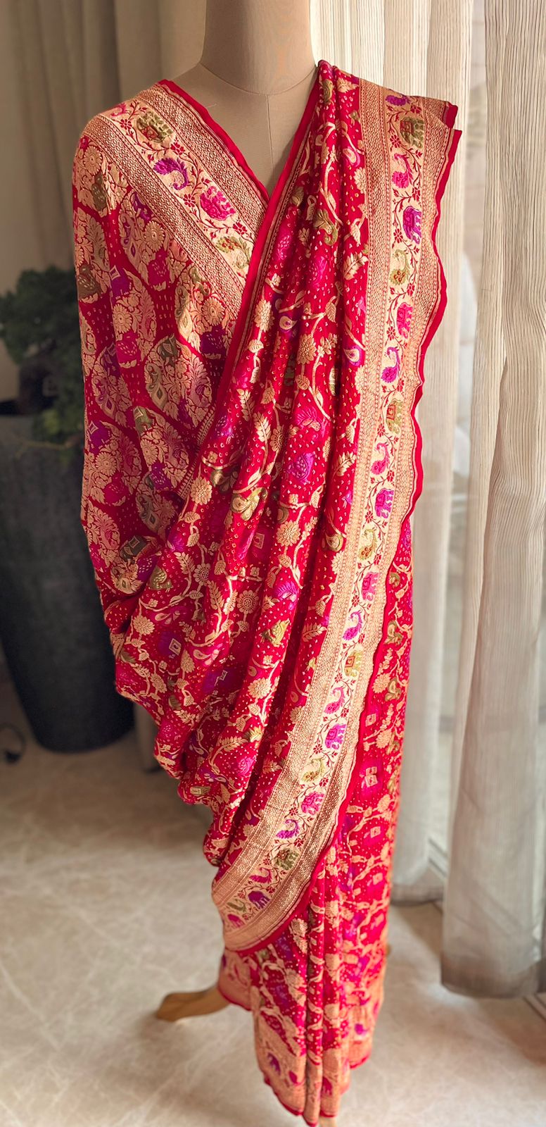 Hetvi - Love Meenakari Motif Saree