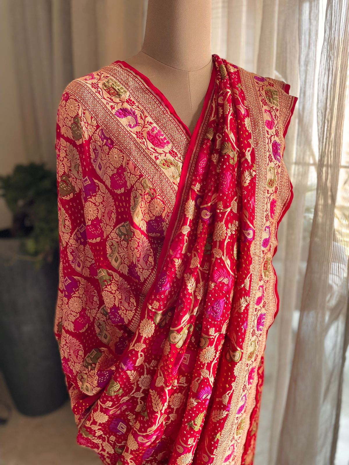 Hetvi - Love Meenakari Motif Saree