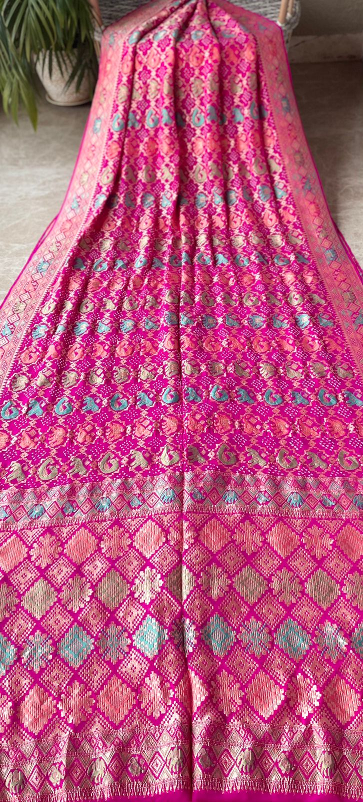 Amisha - Beautiful & Pure Meenakari Motif Saree