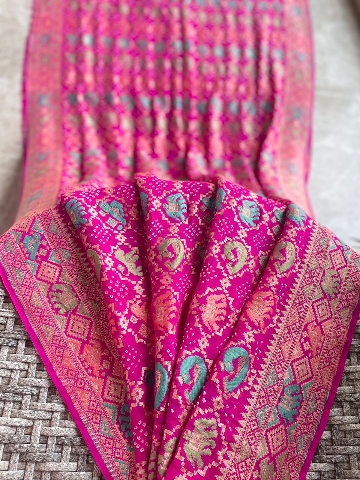 Amisha - Beautiful & Pure Meenakari Motif Saree