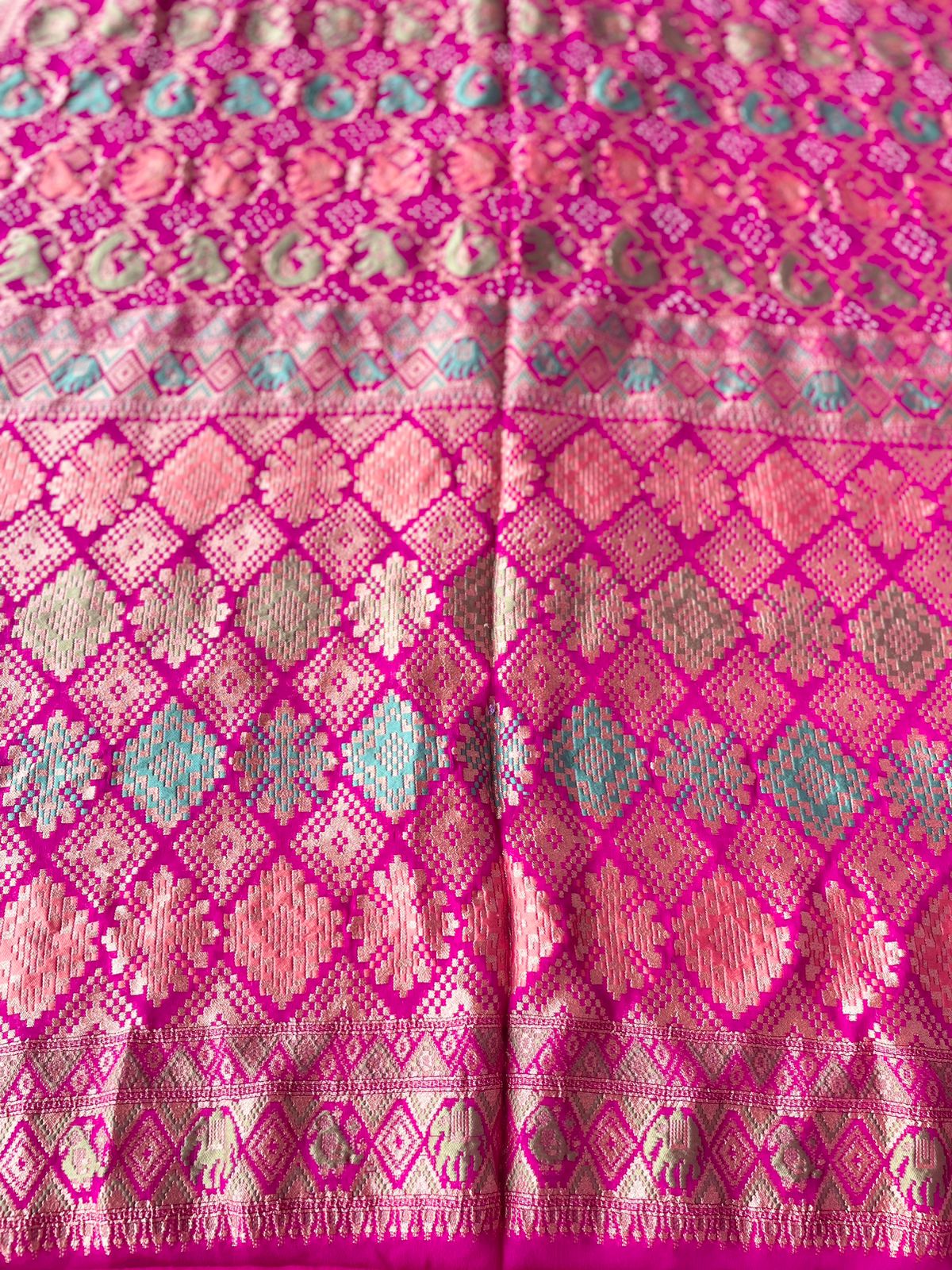 Amisha - Beautiful & Pure Meenakari Motif Saree