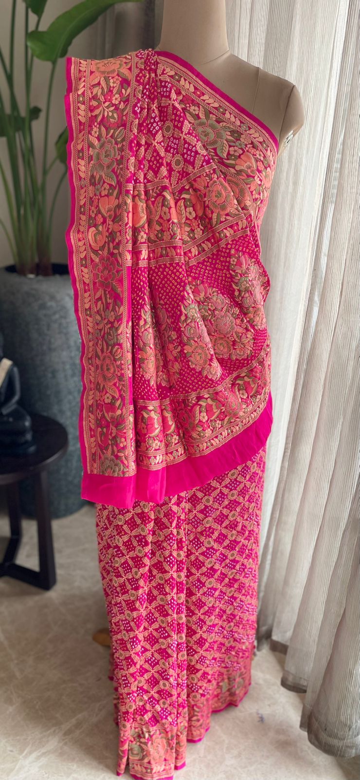 Arya - Noble Goddess Meenakari Motif Saree