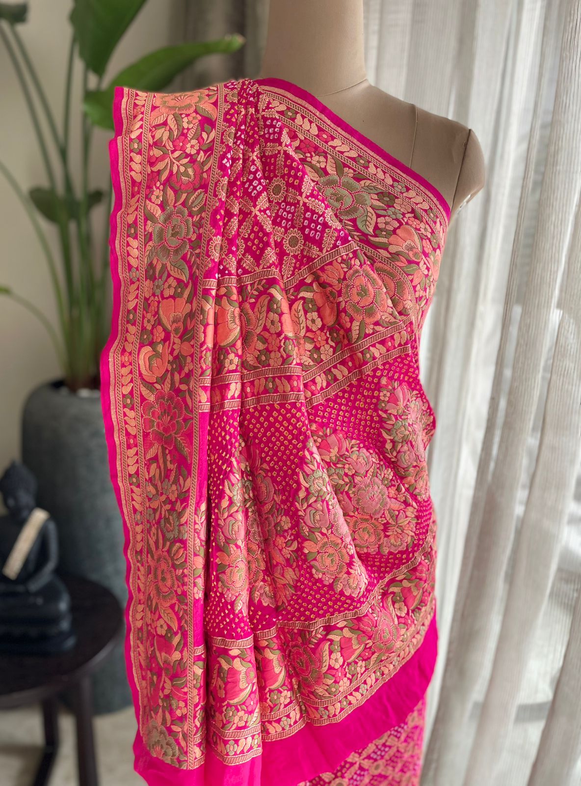Arya - Noble Goddess Meenakari Motif Saree