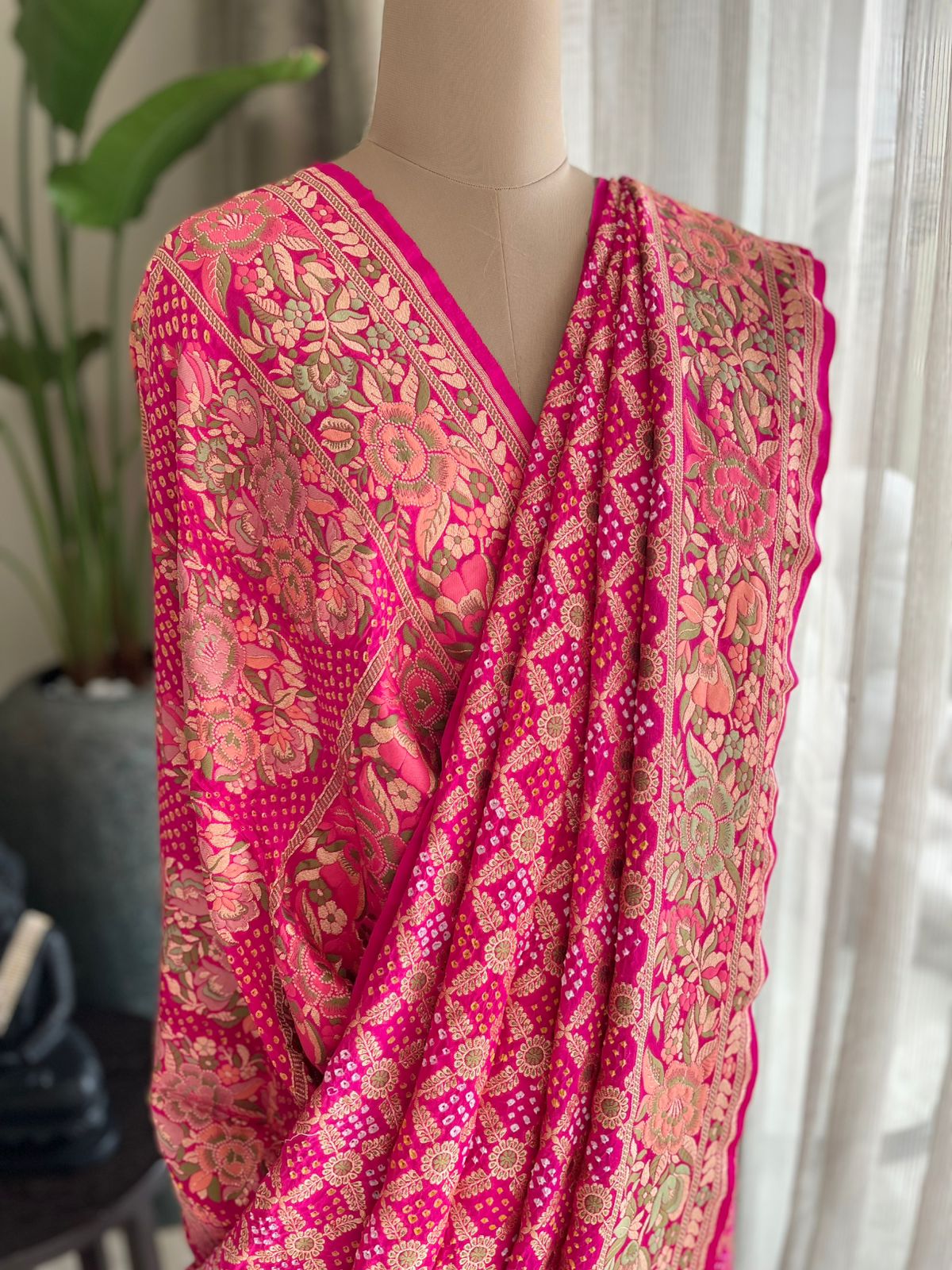 Arya - Noble Goddess Meenakari Motif Saree