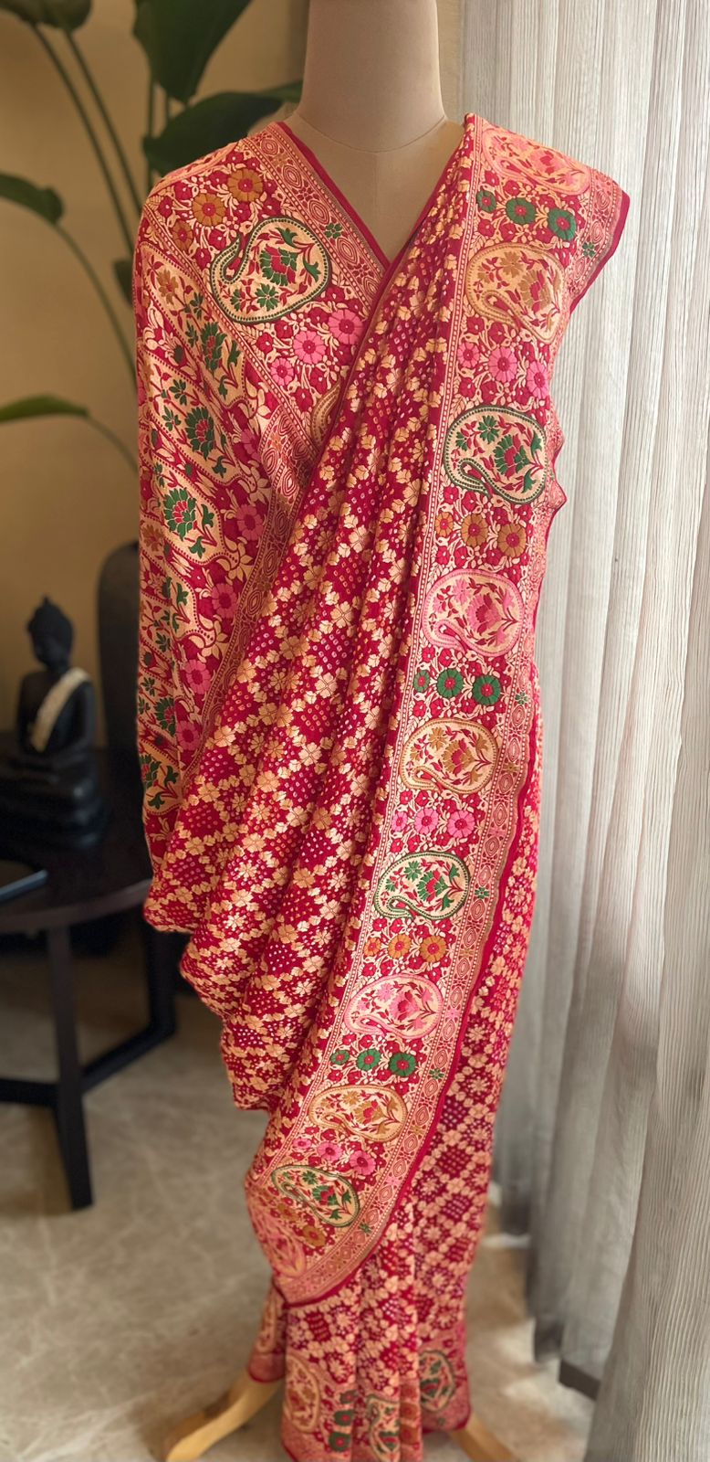 Raani Sa - The Respectful Queen Meenakari Motif Saree