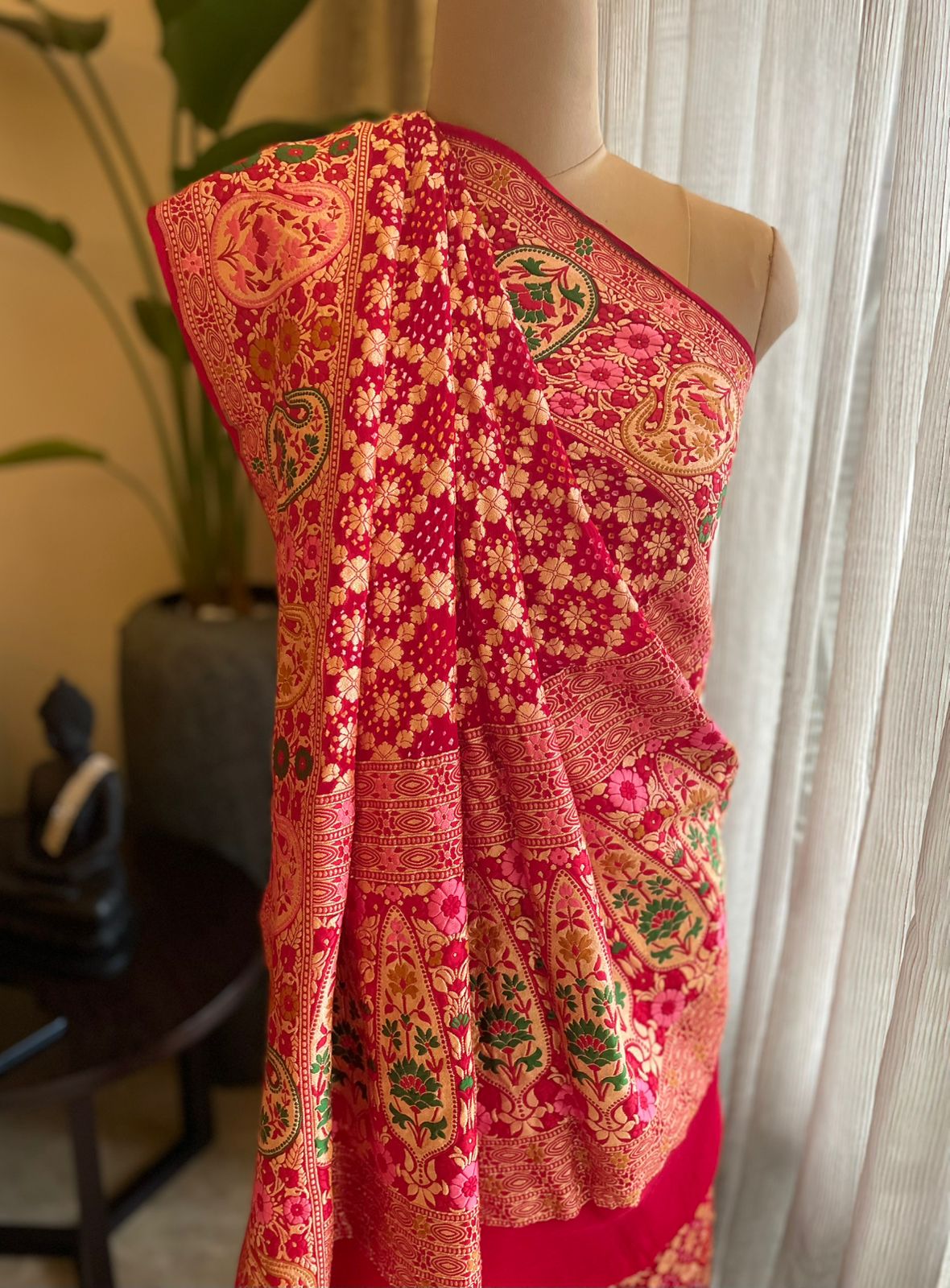 Raani Sa - The Respectful Queen Meenakari Motif Saree