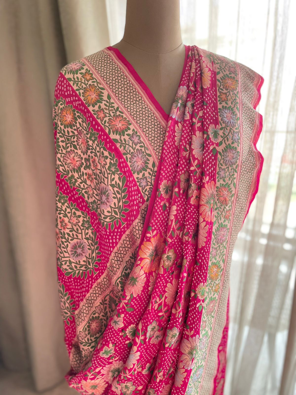 Ruhani - Enchanting Beauty Meenakari Motif Saree