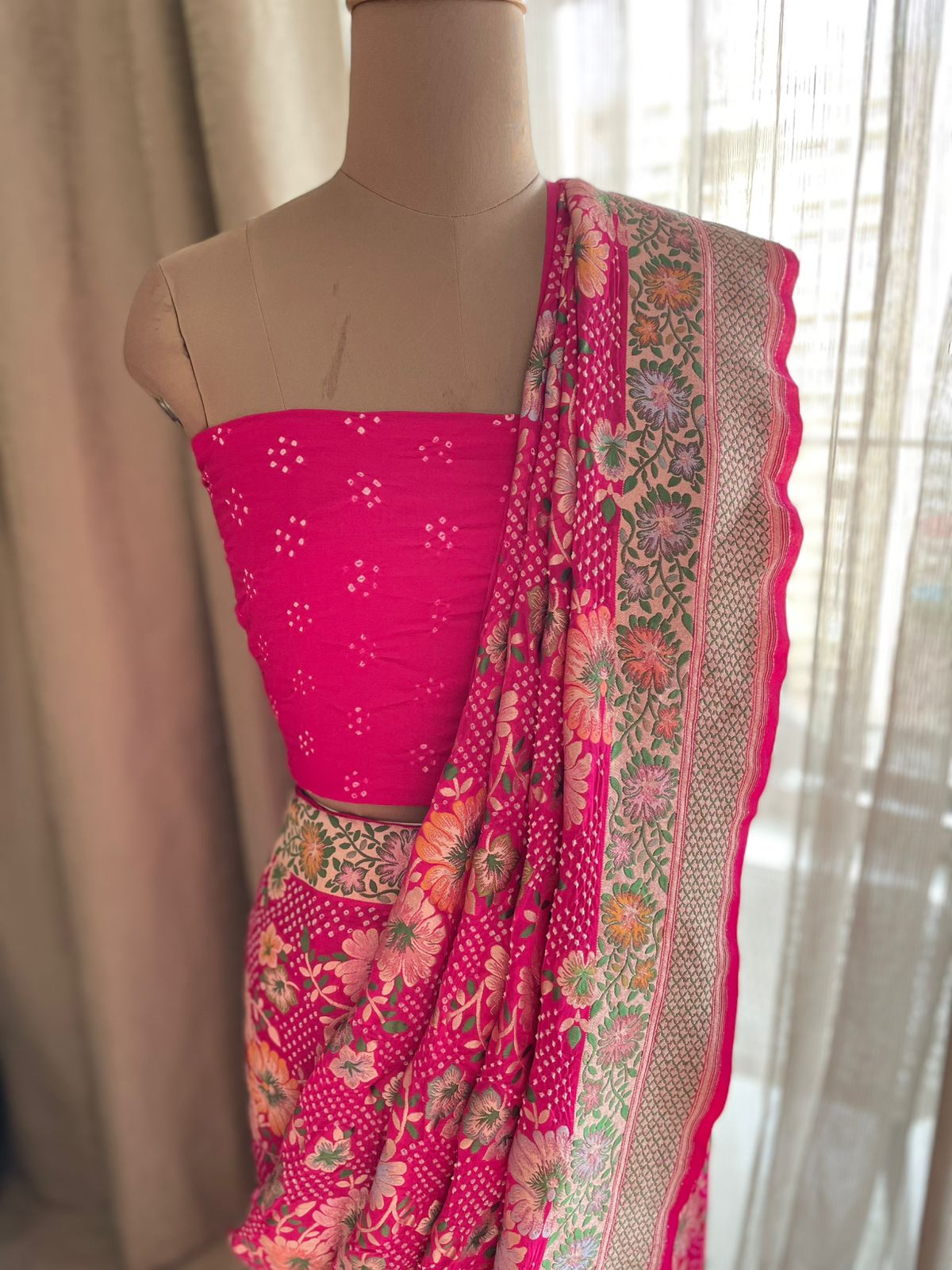 Ruhani - Enchanting Beauty Meenakari Motif Saree