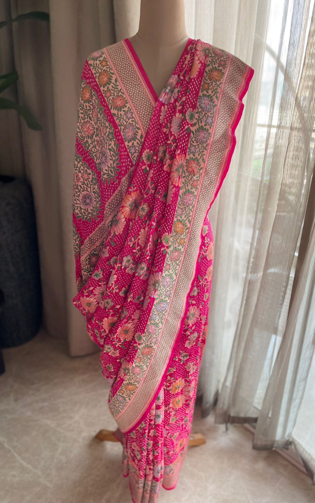 Ruhani - Enchanting Beauty Meenakari Motif Saree