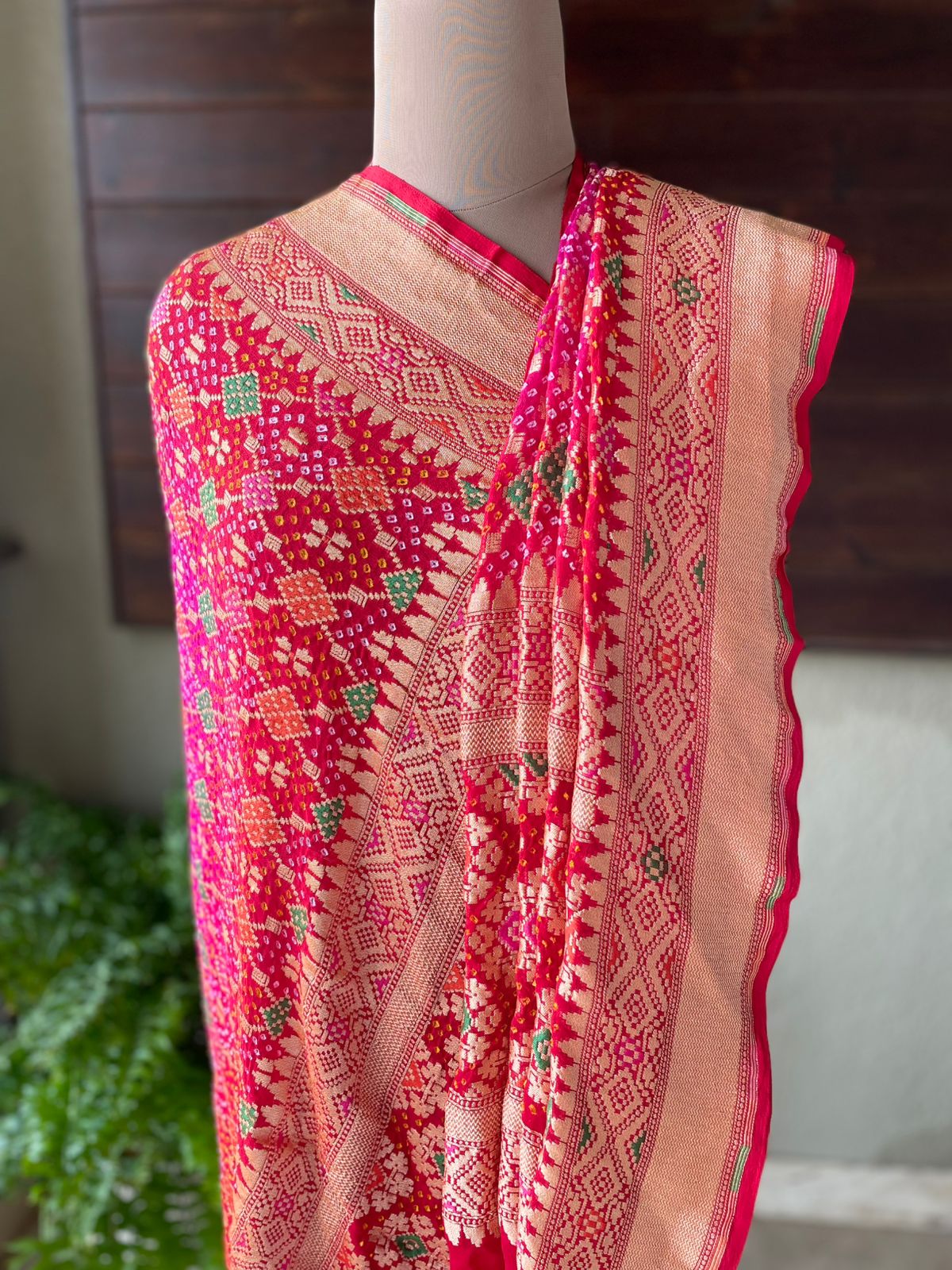 Farha - Red & Pink Meenakari Bandhani Dupatta